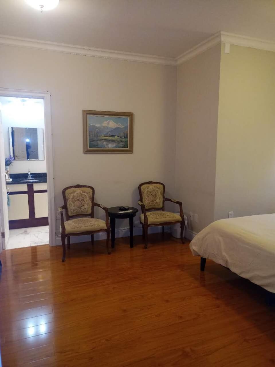 Lakeside Private Suite-Queen Bed Room Tottenham Dış mekan fotoğraf